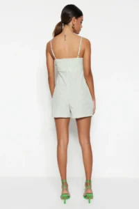 TRENDYOLMİLLA Green Checkered Pencere Detailed Sleeveless Mini Weaving Jumpsuit - Image 10