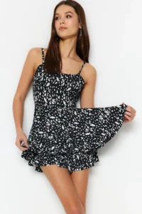 TRENDYOLMİLLA Black Sleeveless with flywheel OF shorts Mini Knitting Jumpsuit - Image 2