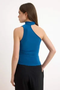TRENDYOLMİLLA Petrol Choker Collar Fitted Flexible Knitting Blouse - Image 4