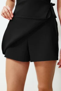 TRENDYOLMİLLA Black Binding Detailed Mini Weaving Shorts Skirt Jumpsuit - Image 6