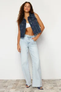 TRENDYOLMİLLA DARK BLUE More Sustainable Crop DENIM Vest - Image 4