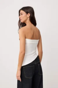TRENDYOLMİLLA WHITE  Strapless Asymmetric Cut Weaving Blouse - Image 4