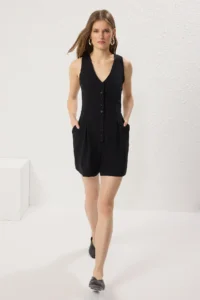 TRENDYOLMİLLA Black Wide Leg buttoned Mini Weaving Jumpsuit - Image 2