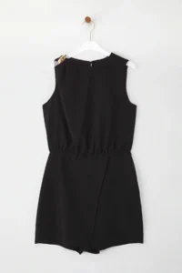 TRENDYOLMİLLA Black Wide Leg Accessory Detailed Mini Weaving Jumpsuit - Image 7