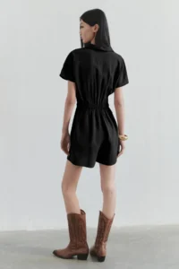 TRENDYOLMİLLA Black Elastic Waist Zipper Detailed Mini Weaving Jumpsuit - Image 2