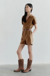 TRENDYOLMİLLA Camel Elastic Waist Zipper Detailed Mini Weaving Jumpsuit - Image 2