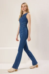TRENDYOLMİLLA DARK BLUE Stitching Detailed Zippered comfort/Flexible DENIM Jumpsuit