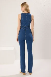 TRENDYOLMİLLA DARK BLUE Stitching Detailed Zippered comfort/Flexible DENIM Jumpsuit - Image 4