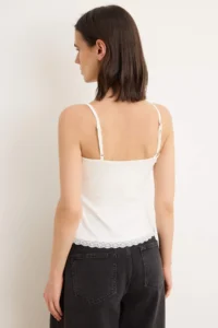 TRENDYOLMİLLA Black-Ecru Plain Fitted Cowl Neck Thin Sleeveless Sleeveless Cotton Flexible Knitting Tank Top - Image 7