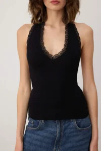 TRENDYOLMİLLA Black Fitted Barbell Neck Lace Detailed Soft Knitting Tank Top - Image 3