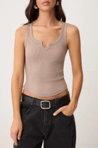 TRENDYOLMİLLA Mink Fitted V-neck Thick Sleeveless Sleeveless Ribbed Flexible Knitting Tank Top - Image 3
