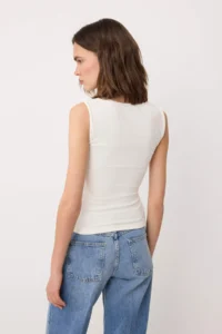 TRENDYOLMİLLA Ecru Fitted Boat Neck Sleeveless Soft Knitting Blouse - Image 4