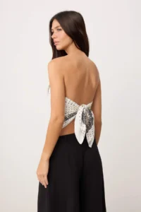 TRENDYOLMİLLA Ecru Pauntiye pattern Lace Printed Weaving Blouse - Image 4