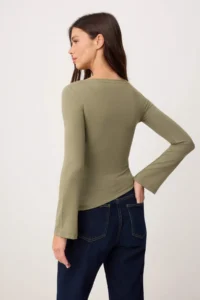 TRENDYOLMİLLA Khaki Fitted Boat Neck Long Sleeve Soft Knitting Blouse - Image 4