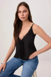 TRENDYOLMİLLA Black Deep V-neck Lace and Binding Detailed Weaving Blouse - Image 2