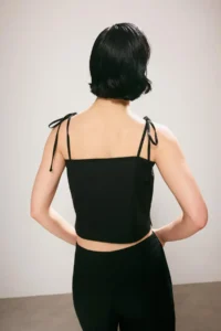 TRENDYOLMİLLA Trendyol Studio Black Embroidered Gabardine Thin Sleeveless Blouse - Image 4