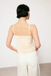 TRENDYOLMİLLA Trendyol Studio Ecru Plain Fitted Strapless Sleeveless Flexible Knitting Blouse - Image 4