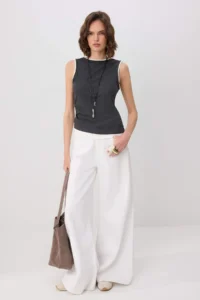 TRENDYOLMİLLA Beige Plain Fitted Crew Neck Sleeveless Shirred Ribbed Flexible Knitting Blouse