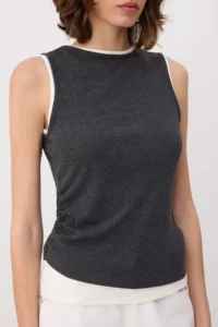 TRENDYOLMİLLA Beige Plain Fitted Crew Neck Sleeveless Shirred Ribbed Flexible Knitting Blouse - Image 3