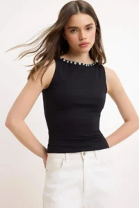 TRENDYOLMİLLA Black Plain Fitted Boat Neck Sleeveless Accessory Detailed Crop Cotton Flexible Knitting Blouse