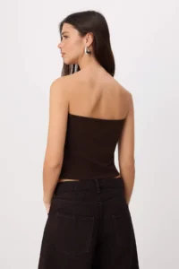 TRENDYOLMİLLA Brown Plain Regular Strapless Sleeveless Trok Detailed interlock Knitting Blouse - Image 4