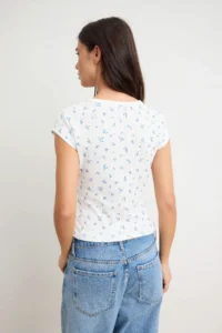 TRENDYOLMİLLA Ecru Floral Fitted Short Sleeve Knitwear look Knitting Blouse - Image 4