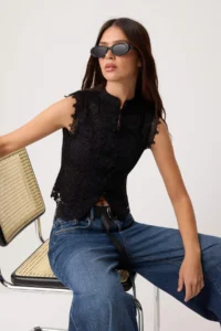 TRENDYOLMİLLA Black Blouse - Image 3