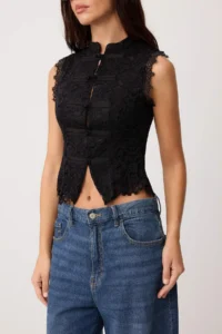 TRENDYOLMİLLA Black Blouse - Image 4