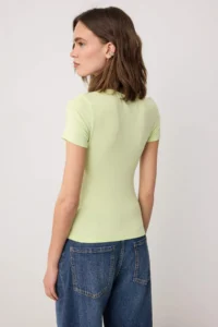 TRENDYOLMİLLA Peanut Green Fitted V-neck Shirred Soft Knitting Blouse - Image 4