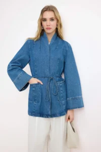 TRENDYOLMİLLA Mavi Arched 100% Cotton Oversized DENIM Jacket - Image 2