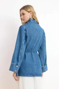 TRENDYOLMİLLA Mavi Arched 100% Cotton Oversized DENIM Jacket - Image 5