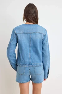 TRENDYOLMİLLA Mavi Button Detailed DENIM Jacket - Image 4