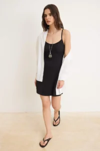TRENDYOLMİLLA Black Plain A-line V-neck Sleeveless Rope Sleeveless Mini textured Knitting Dress - Image 2