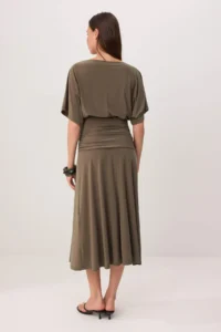 TRENDYOLMİLLA Khaki Waist Open Boat Neck Bat Arm Short Sleeve Flexible Knitting Dress - Image 4