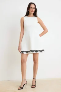 TRENDYOLMİLLA Ecru Lace Detailed Sleeveless Mini Weaving Dress