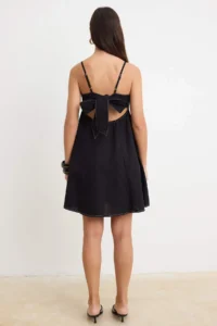 TRENDYOLMİLLA Black Sleeveless buttoned Midi Weaving Dress - Image 3
