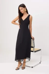 TRENDYOLMİLLA Black V-neck Maxi Weaving Dress - Image 2