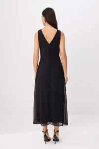 TRENDYOLMİLLA Black V-neck Maxi Weaving Dress - Image 4