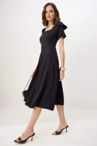 TRENDYOLMİLLA Black Shoulder Detailed Midi skater/Waist Opening Weaving Dress