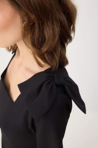 TRENDYOLMİLLA Black Shoulder Detailed Midi skater/Waist Opening Weaving Dress - Image 4