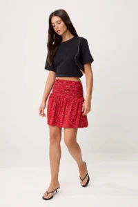 TRENDYOLMİLLA Red Floral skater Frilly Regular Waist Ribbed Flexible Knitting Skirt - Image 2