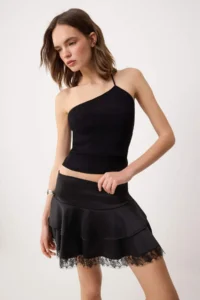 TRENDYOLMİLLA Black Lace Detailed Mini Satin Shorts Skirt - Image 2