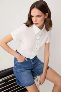 TRENDYOLMİLLA WHITE Ruffle Detailed Zippered Lightweight Crop Shirt - Image 2