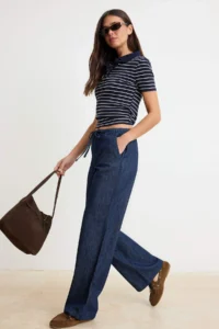 TRENDYOLMİLLA DARK BLUE High Waist jeans - Image 2
