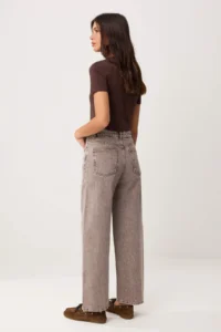 TRENDYOLMİLLA Brown High Waist Stitching Detailed barrel jeans - Image 4