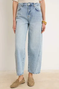 TRENDYOLMİLLA Light Blue High Waist Stitching Detailed barrel jeans - Image 3