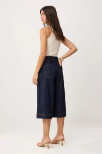 TRENDYOLMİLLA DARK BLUE High Waist Wide Leg Capri jeans - Image 4