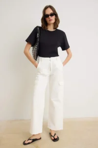TRENDYOLMİLLA Ecru Pocket Detail High Waist Wide Leg jeans