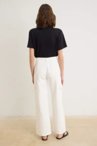 TRENDYOLMİLLA Ecru Pocket Detail High Waist Wide Leg jeans - Image 4