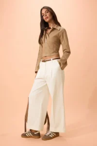 TRENDYOLMİLLA WHITE Arched Pili Detailed Weaving Gabardine Pants